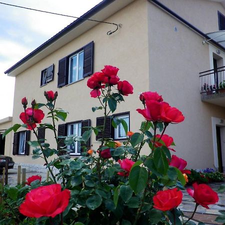 Apartments Rusin Linardići Екстериор снимка